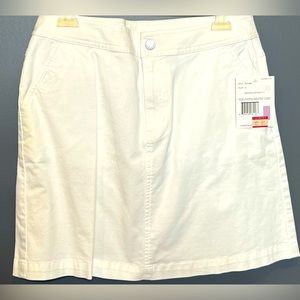 NWT Women’s Liz Claiborne White Skirt